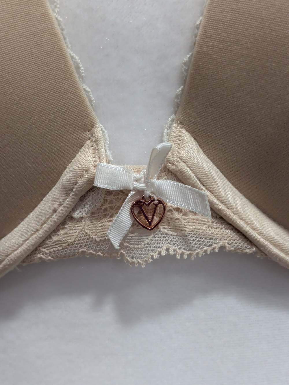 Body By Victoria Secret Push-up Bra Nude Color With Lace And Adjustable Straps. - Picture 2 of 8